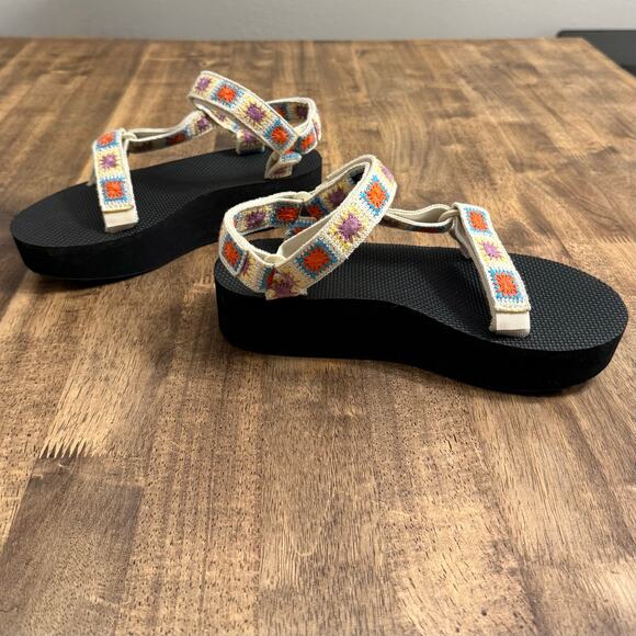 Teva Sandal Flatform Universal Crochet Granny Squares Platform Hike Women’s Sz 8 - Picture 3 of 10